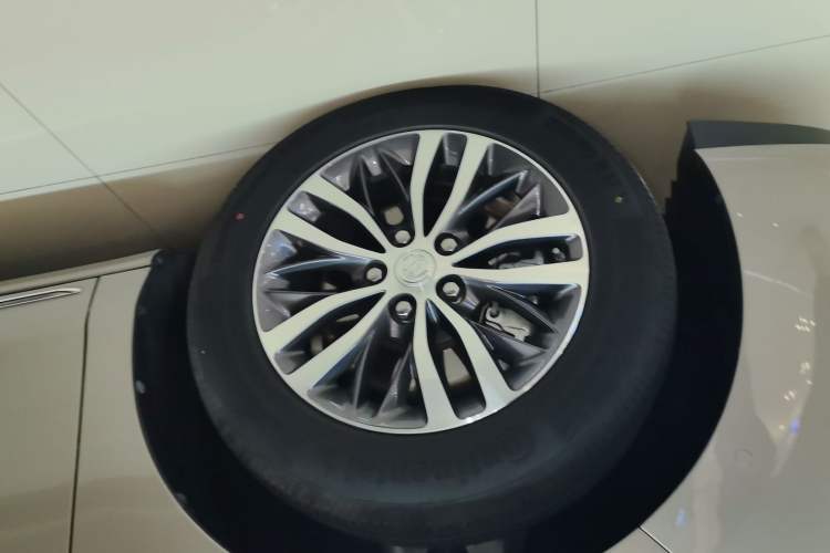 Used Buick GL8 2023 ES Lu Zun Deluxe Model
