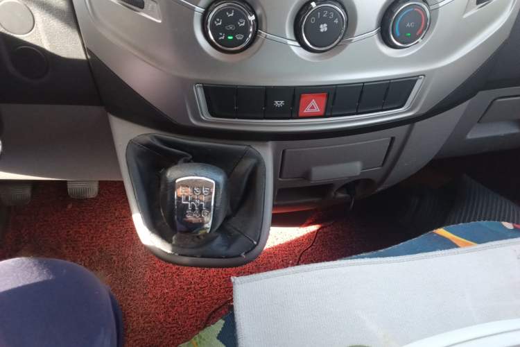 Used Dongfeng Yufeng 