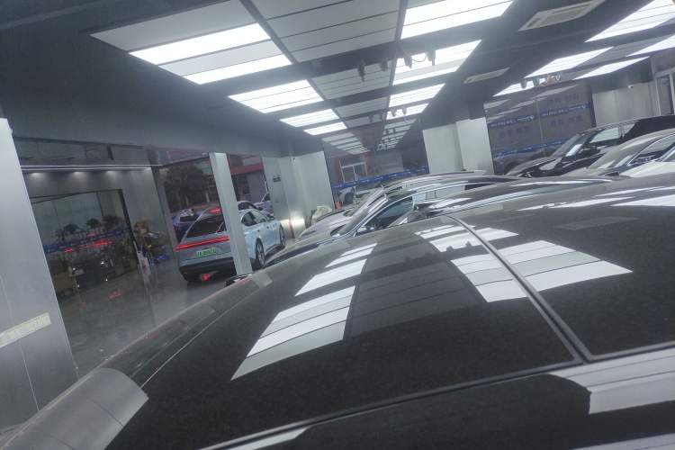 Used ONVO Luxeed L90 2025 Model—Max Six-Seater Version