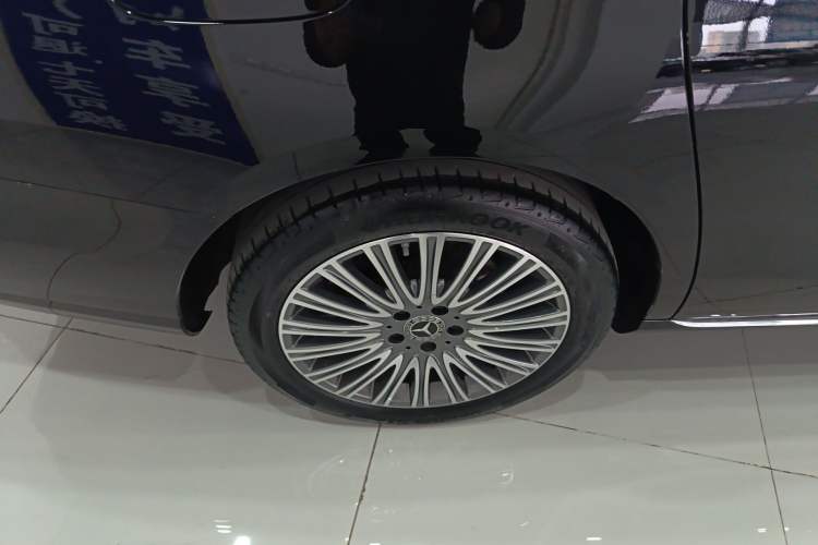 Used Mercedes-Benz E-Class 2023 Updated E 300 L Fashion Edition
