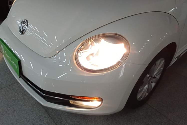 Used Volkswagen Beetle 2013 1.4TSI Fashion Edition Left Front Headlight