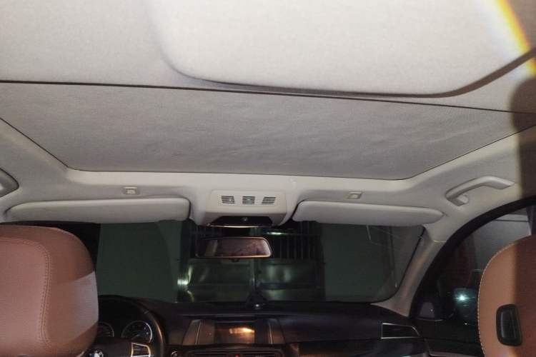 Used BMW 5 Series 2014 520Li Elegant Model
