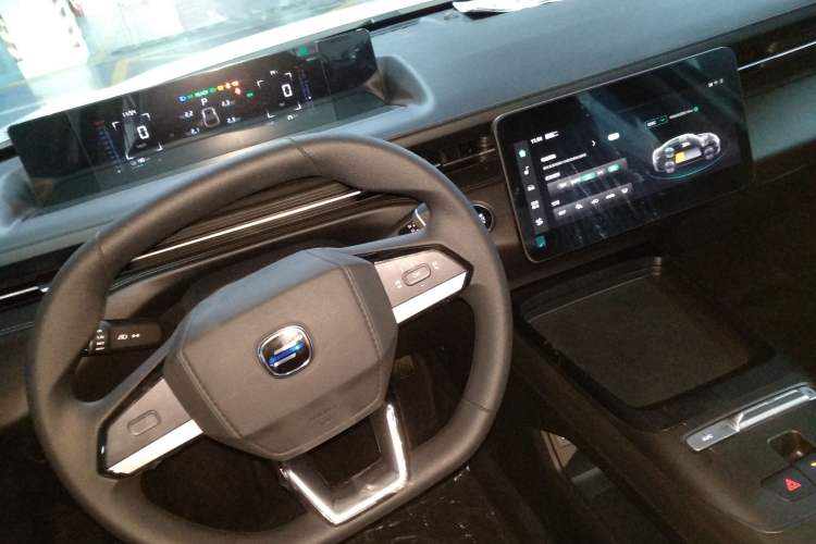 Used CHANGAN OSHAN 520 2025 Standard Edition
