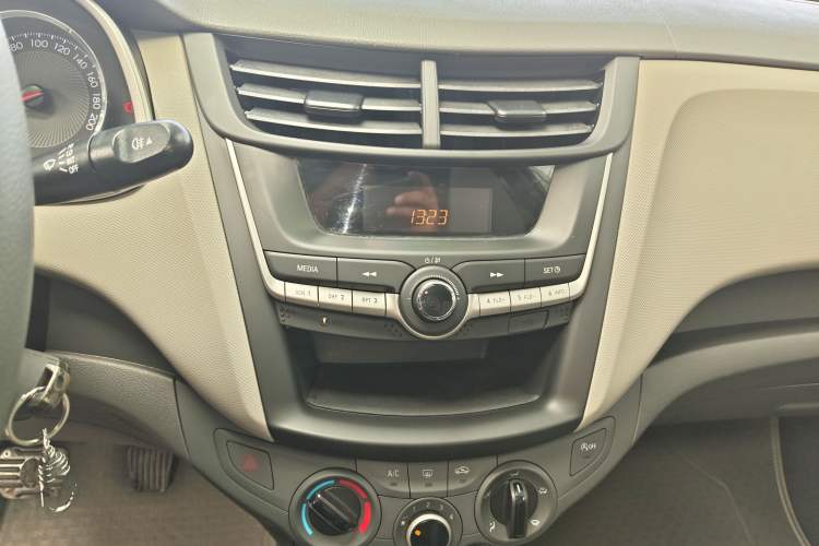 Used Chevrolet Sail 2015 Sail 3 1.5L Manual with Ideal Sunroof Edition