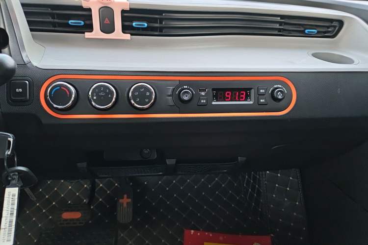 Used Wuling Hongguang MINIEV 2022 Easy Version Lithium Iron Phosphate
