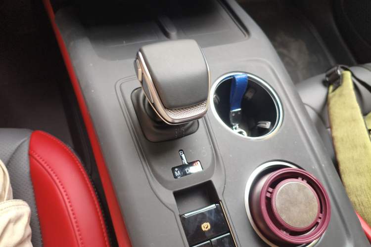 Used Hongqi HS3 2024 1.5T Shanwei Edition
