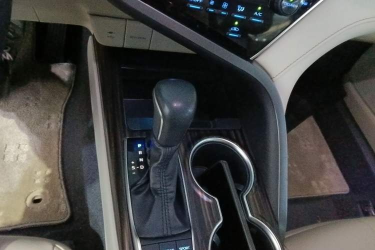 Used Toyota Camry 2019 2.5G Luxury Edition China VI Standard