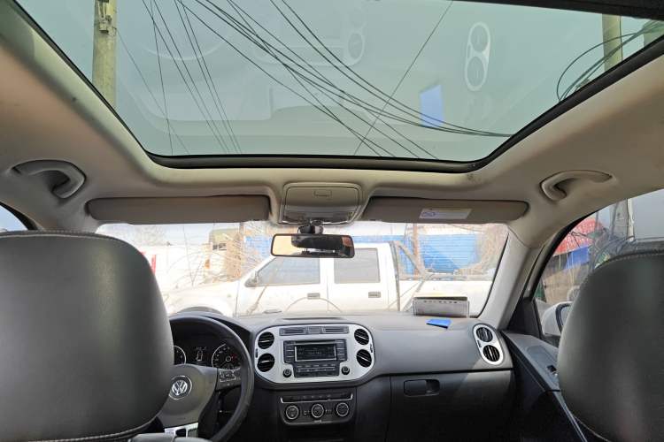 Used Volkswagen Tiguan 2017 300TSI Automatic Two-Wheel Drive Silk Road Comfort Edition Headliner