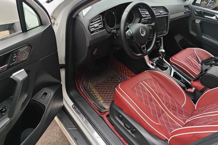 Used Volkswagen Tiguan L 2019 330TSI Automatic Two-Wheel Drive Smart Luxury Version China VI Standard Driver Seat