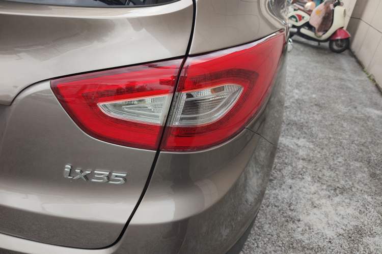 Used Hyundai ix35 2015 2.0L Automatic 2WD Smart Type China IV