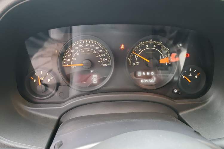 Used Jeep Compass 2013 2.4L four-wheel-drive sport version