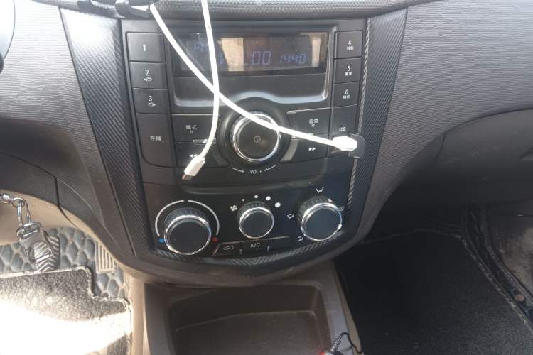 Used Wuling Hongguang 2014 1.5L S Standard Version
