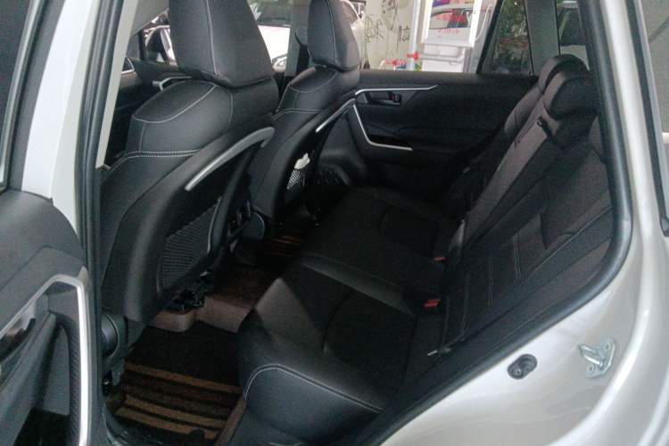 Used Toyota RAV4 2024 2.0L CVT Two-Wheel Drive Urban Edition