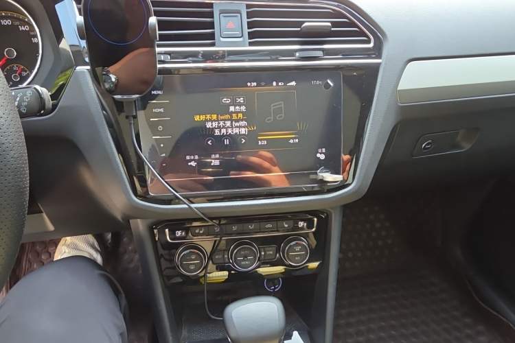 Used Volkswagen Tiguan L 2019 Revised 330TSI Automatic Two-Wheel Drive Smart & Luxury Edition China VI Standard
