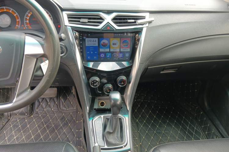 Used BYD F3 2016 1.5L Automatic Luxury Model Audio And AC Panel