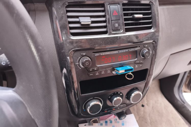 Used Wuling Rongguang V 2015 1.5L Standard Version Audio And AC Panel