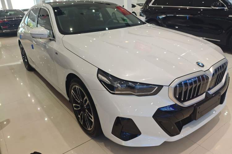 Used BMW 5 Series 2024 525Li M Sport Package
