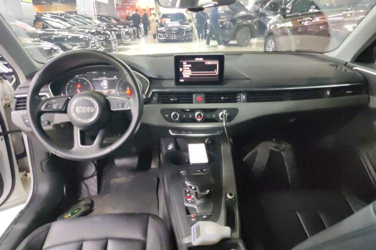 Used Audi A4L 2017 40 TFSI Ambition Edition