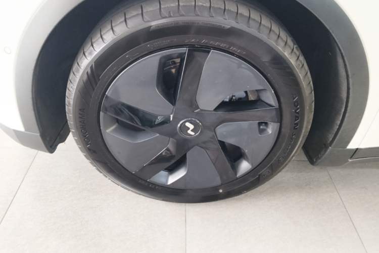 Used ONVO L60 2024 60 kWh Rear-Drive Version
