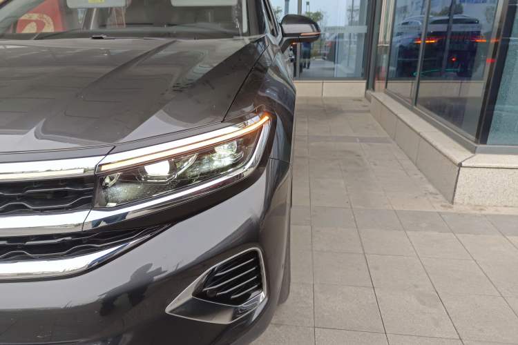 Used Volkswagen Talagon 2023 Facelift 380TSI All-Wheel-Drive Luxury Jiajing Pro 6-Seater
