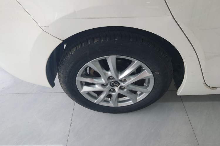 Used Mazda 3 Axela 2014 Sedan 1.5L Automatic Luxury Model Right Rear Wheel Hub