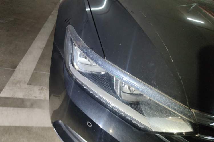 Used Volkswagen Magotan 2019 330TSI DSG Luxury Model China V Standard Right Front Headlight