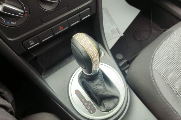 Used Volkswagen Beetle 2015 180TSI model
