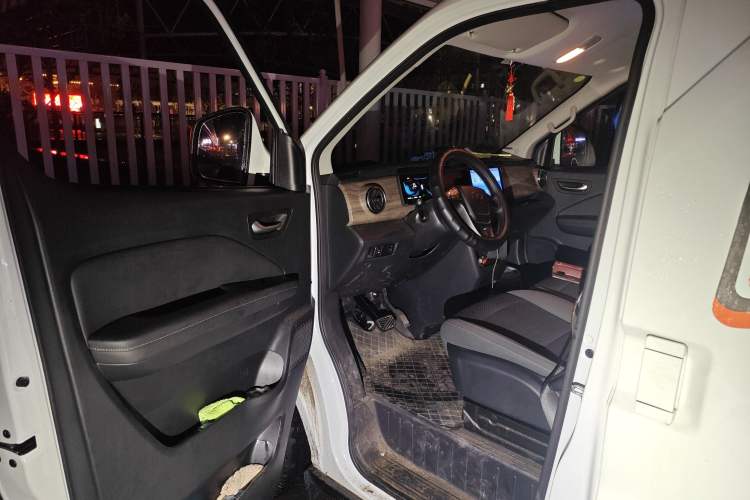 Used Ruichi EC75 2025 Smart Drive Edition Pioneer Type I 41.85 kWh
