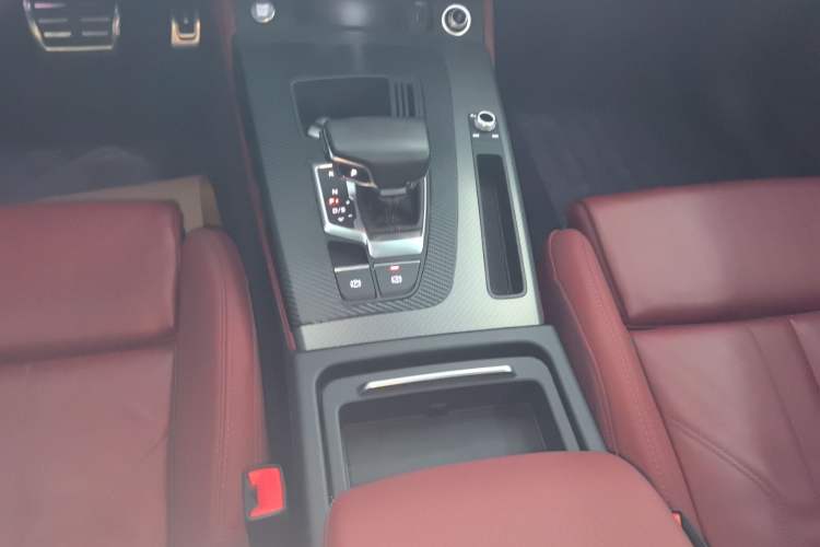 Used Audi Q5L 2022 40T Fashionable and Dynamic Model