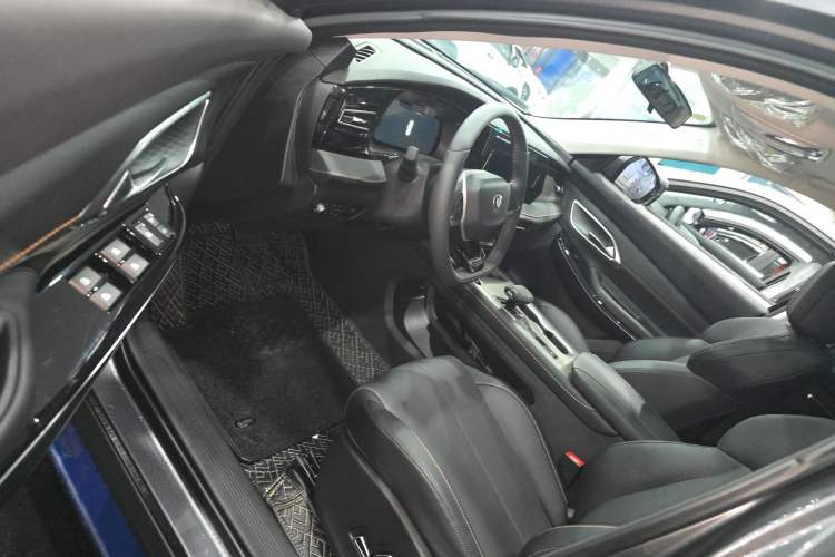 Used Changan X7 PLUS 2024 1.5T Automatic Luxury 7-Seater
