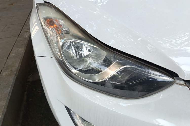Used Hyundai Elantra (5th Generation / Langdong) 2015 1.6L Automatic Luxury Model Right Front Headlight