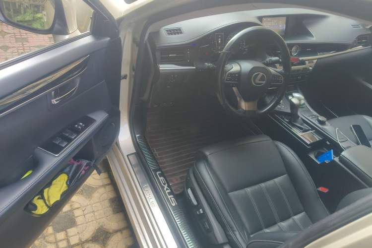 Used Lexus ES 2015 200 Elite Edition
