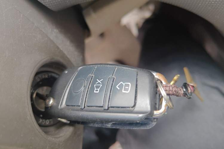 Used Chevrolet Sail 2010 Hatchback 1.2L Manual Warm Edition
