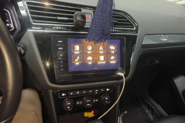 Used Volkswagen Tiguan L 2021 330TSI Automatic Two-Wheel Drive R-Line Enhanced Edition