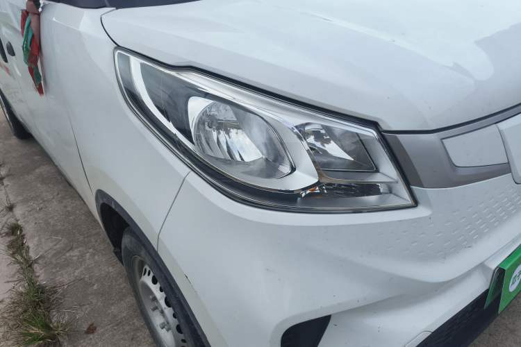 Used SAIC MAXUS EV30 2023 Pure-Electric Smart Logistics Expert Short Wheelbase CATL