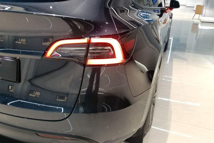 Used Tesla Model Y 2024 Rear-Wheel-Drive Version
