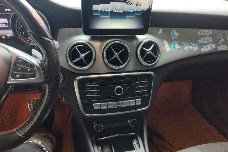 Used Mercedes-Benz CLA 2017 CLA 220 4MATIC Audio And AC Panel