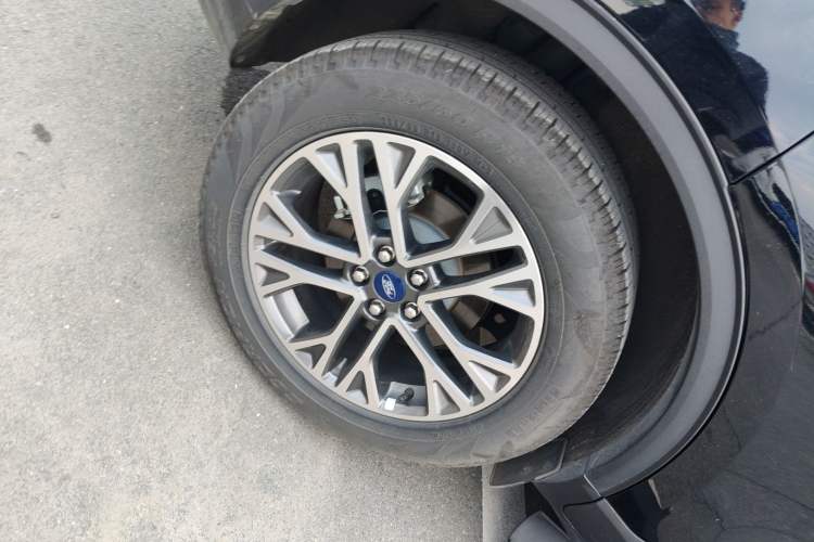 Used Ford Escape 2020 EcoBoost 245 Two-Wheel-Drive Titanium Edition