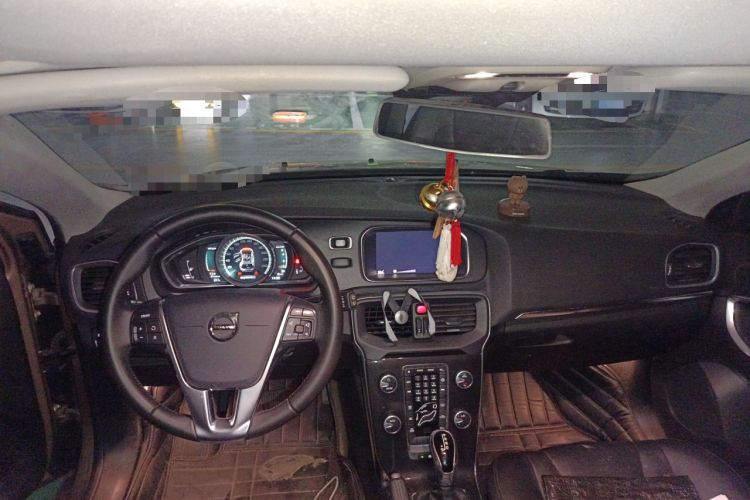 Used Volvo V40 2017 T3 Zhiyi Edition