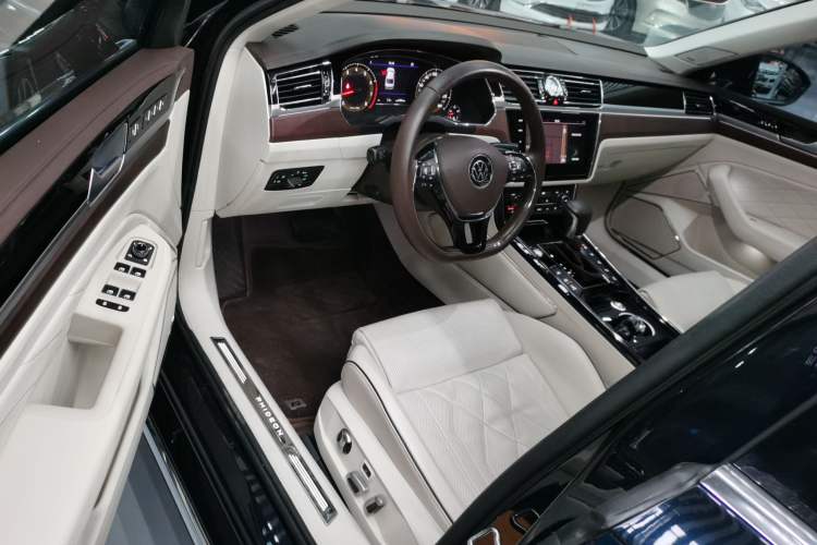 Used Volkswagen Phideon 2021 380TSI Prestige Edition
