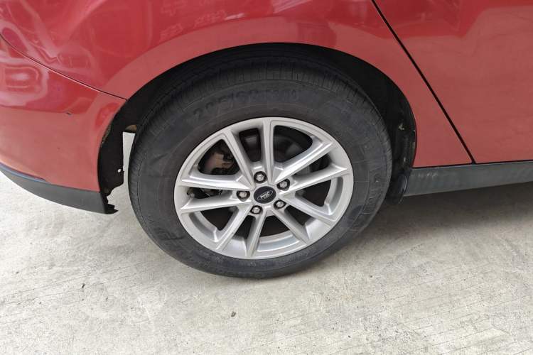 Used Ford Focus 2017 Hatchback 1.6L Automatic Fashion Edition Smart Drive Version
