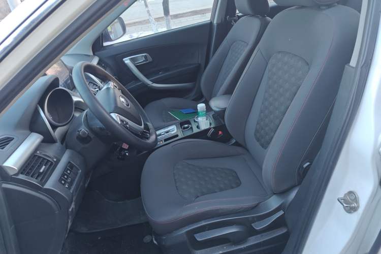 Used Bestune X80 2013 2.0L automatic comfort version