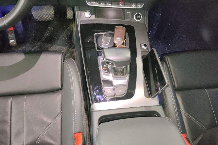 Used Audi Q5L 2021 40 TFSI Fashion Dynamic Model