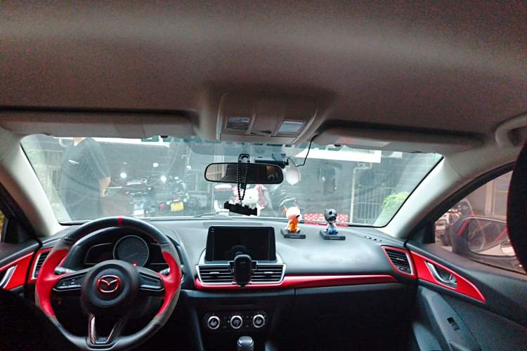 Used Mazda 3 Axela 2017 Sedan 1.5L Automatic Comfort Model Emission Standard China V