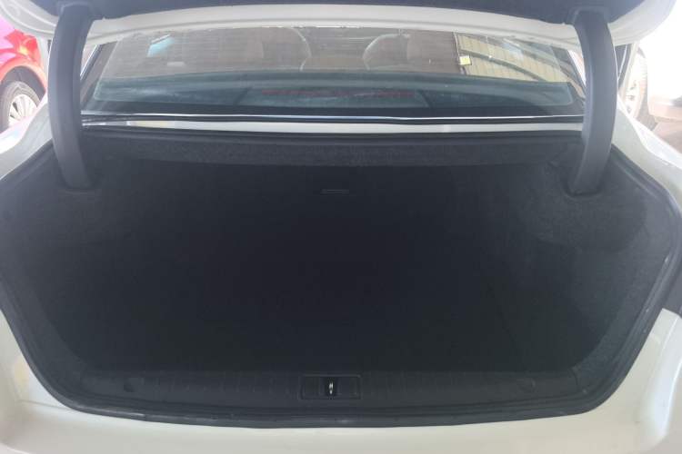 Used Geely Auto Emgrand GT 2016 1.8T Zunya Model Trunk