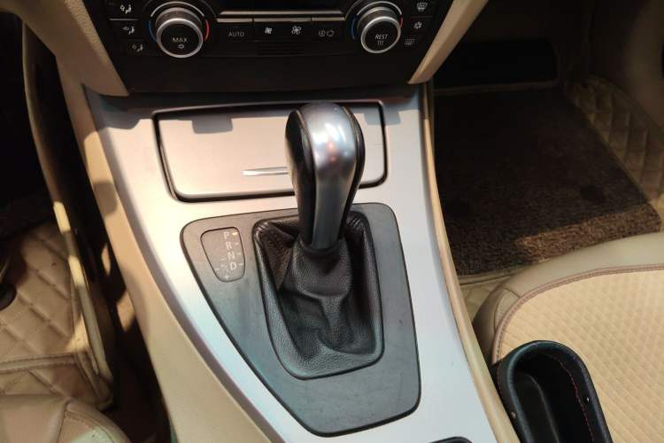 Used BMW 3 Series 2005 320i Fashion Model Gear Lever