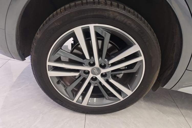 Used Audi Q5L 2020 Revised 40 TFSI Prestige Edition
