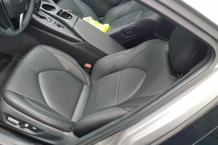 Used Toyota Avalon 2021 2.5L Luxury Edition Left Front Seat