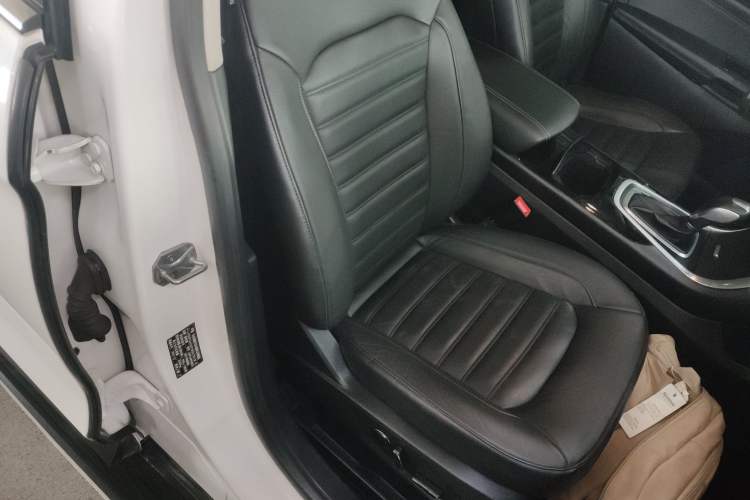 Used Ford Edge 2015 2.0T GTDi 4x4 High-Grade Model
