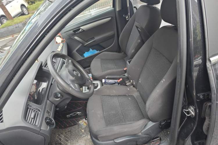 Used Volkswagen Lavida 2013 Revised Classic 1.6L Automatic Fashion Edition Left Front Seat